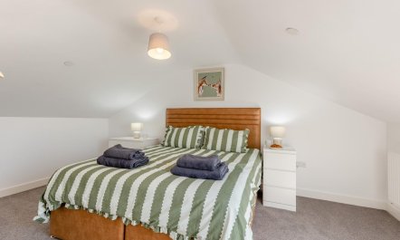 3 Bed in Meidrim 2