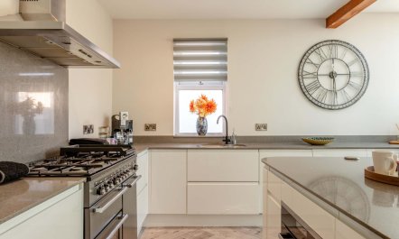 4 Bed in Torrington 6