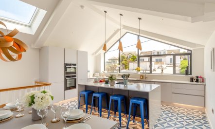 4 Bed in Mawgan Porth 2