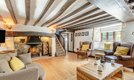 3 Bed in Combe St. Nicholas 1