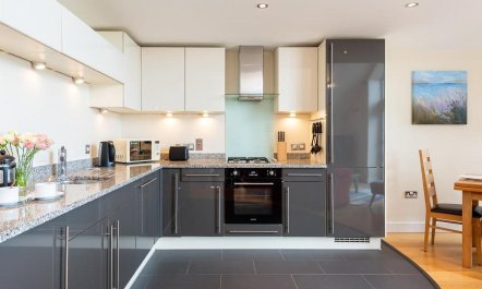 2 Bed in Porth 8