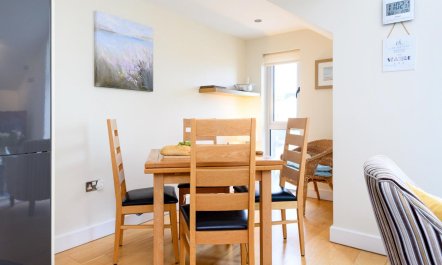 2 Bed in Porth 7