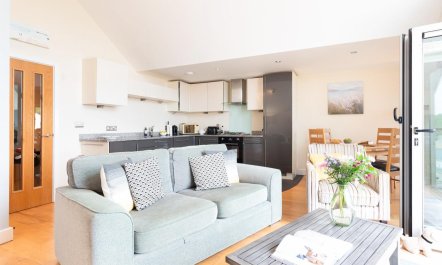 2 Bed in Porth 6