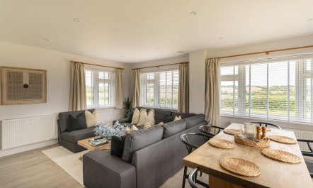 3 Bed in Godshill 2