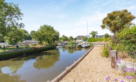 3 Bed in Christchurch 5