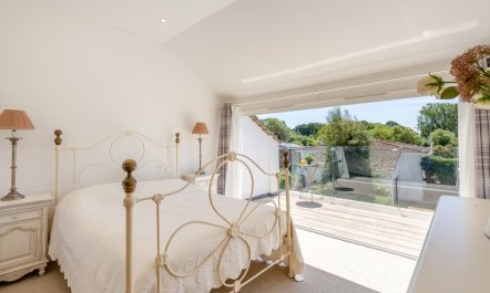 3 Bed in Christchurch 1