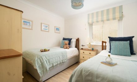 2 Bed in Watergate Bay 9