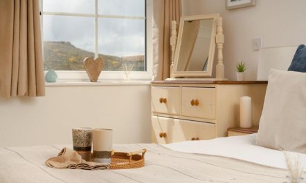 2 Bed in Watergate Bay 7
