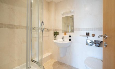 2 Bed in Watergate Bay 8