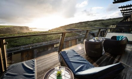 2 Bed in Watergate Bay 1