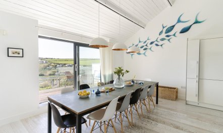 4 Bed in Mawgan Porth 7