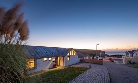 4 Bed in Mawgan Porth 4