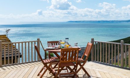 2 Bed in Whitsand Bay
