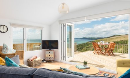 2 Bed in Whitsand Bay