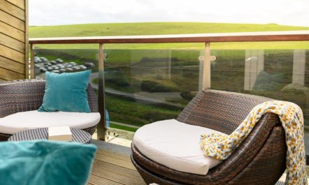 2 Bed in Watergate Bay 9