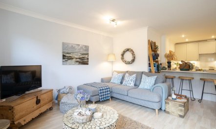 1 Bed in Watergate Bay 5