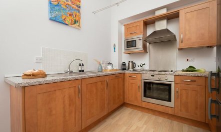 2 Bed in Watergate Bay 7