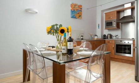 2 Bed in Watergate Bay 5