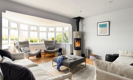 5 Bed in Mawgan Porth 3