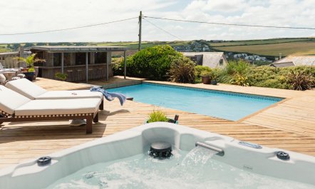 5 Bed in Mawgan Porth 6