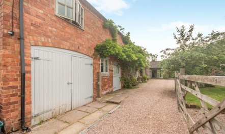 3 Bed in Overton 3