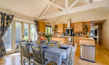 3 Bed in Briningham 6