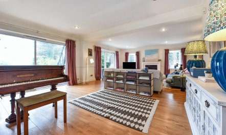 4 Bed in Itchenor 4