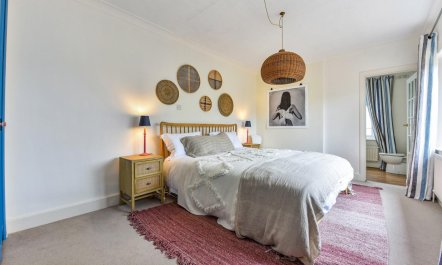 4 Bed in Itchenor 6