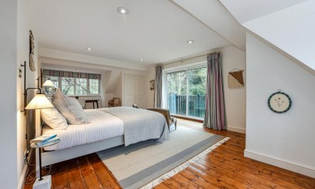 4 Bed in Itchenor 5