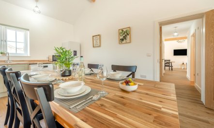 3 Bed in Meidrim 9