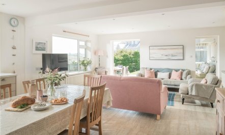 4 Bed in Polzeath 6