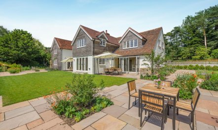 6 Bed in Herons Ghyll