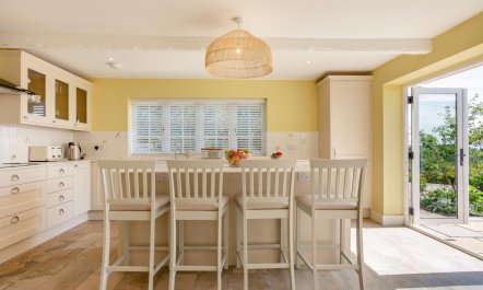 6 Bed in Herons Ghyll 8