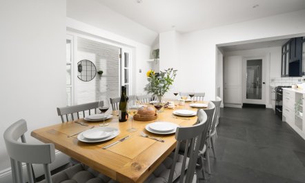 6 Bed in Bude 7