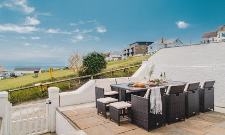 6 Bed in Bude