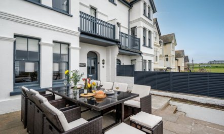 6 Bed in Bude 1