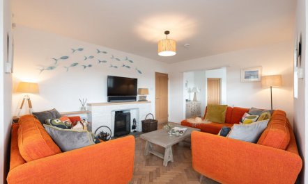 4 Bed in Mawgan Porth 3