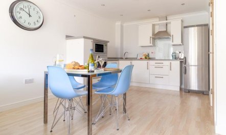 1 Bed in Watergate Bay 3