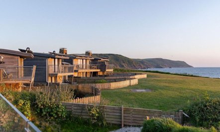 3 Bed in Widemouth Bay 1