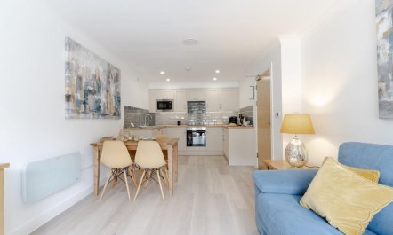 1 Bed in Watergate Bay 1