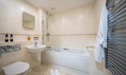 1 Bed in Watergate Bay 9