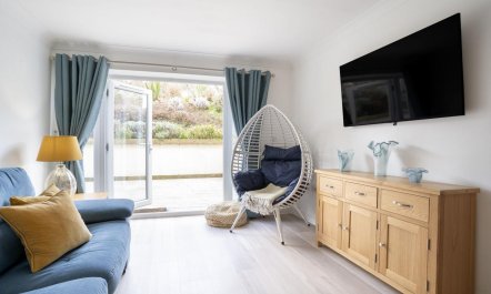 1 Bed in Watergate Bay 3