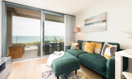 1 Bed in Falmouth 1