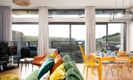 2 Bed in Watergate Bay 1