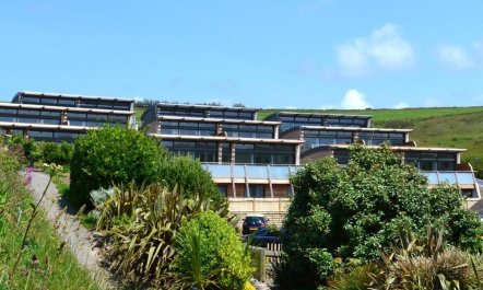 2 Bed in Watergate Bay 4