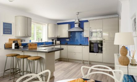 2 Bed in Mawgan Porth 5