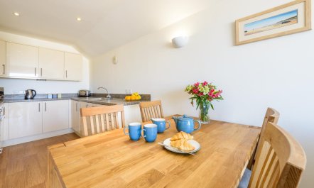2 Bed in Porth 3