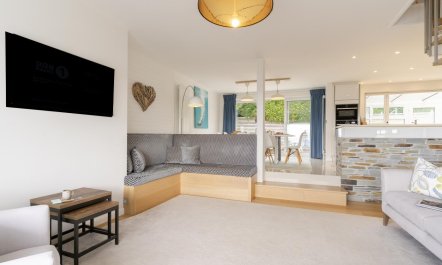 4 Bed in Mawgan Porth 9