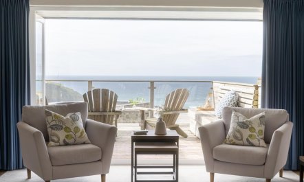 4 Bed in Mawgan Porth 2