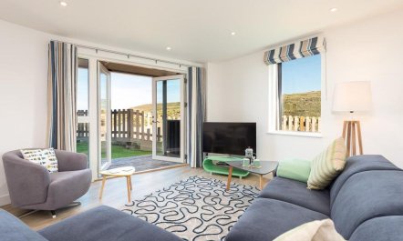 2 Bed in Perranporth 1